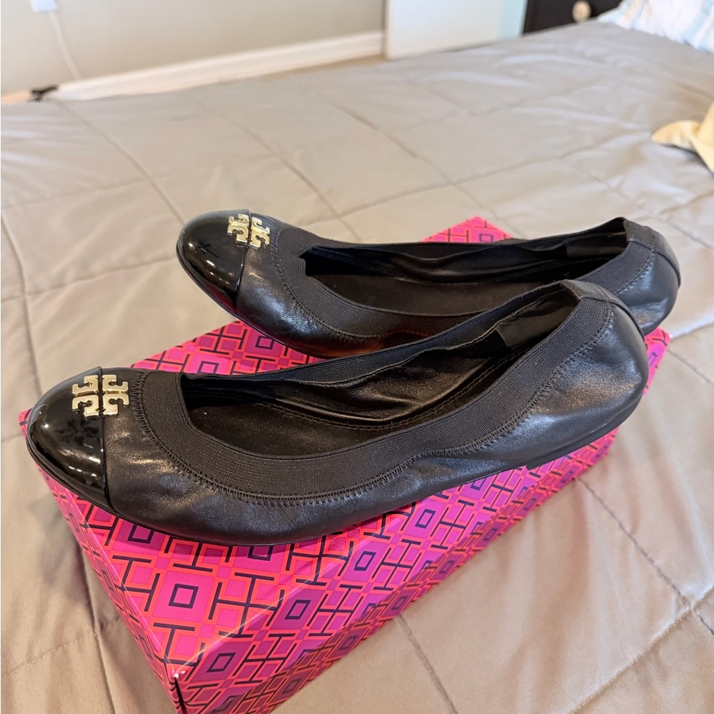 Tory Burch Black Leather Cap-Toe Logo Ballet Flats with Gold Emblem